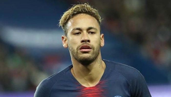 Neymar'a 3 maç ceza
