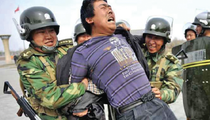 Kampları derhal kapat