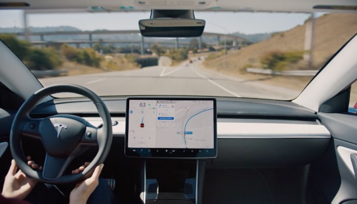 Tesla'nın otopilotu Varış Noktasını Kendi Tahmin edecek